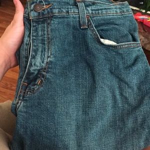 Men’s 32x34 jeans.